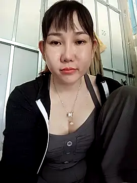 Ana-love2025 online show from 11/19/25, 01:05