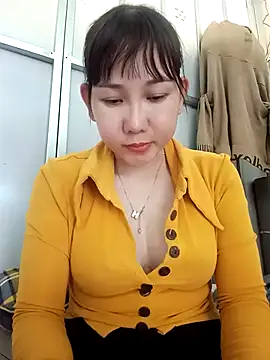 Ana-love2025 online show from 12/17/25, 02:16