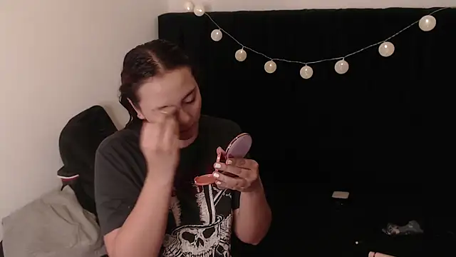 Red Lola  online show from 11/03/25, 03:12