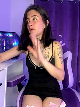 Maiaaa 11 online show from 11/18/25, 02:49