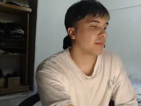 Snapshot of CuteAlexBoy chatting on 02/16/26, 10:07 CuteAlexBoy online show from 02/16/26, 10:07