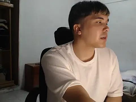 Snapshot of CuteAlexBoy chatting on 02/08/26, 03:32 CuteAlexBoy online show from 02/08/26, 03:32