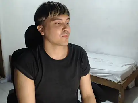 Snapshot of CuteAlexBoy chatting on 12/20/25, 02:31 CuteAlexBoy online show from 12/20/25, 02:31