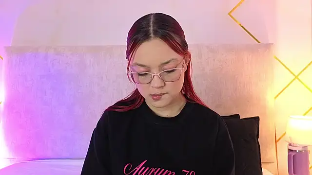 Snapshot of Martinaa_Garcia chatting on 05/25/26, 07:45 Martinaa Garcia online show from 05/25/26, 07:45