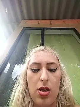 Snapshot of catalella16 chatting on 01/14/26, 08:34 catalella16 online show from 01/14/26, 08:34