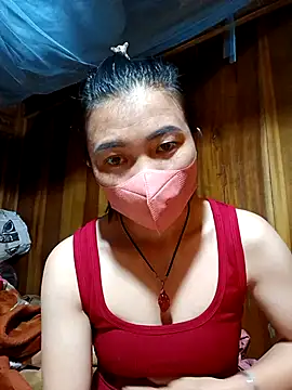 Snapshot of omai-ngot chatting on 10/16/25, 04:32 omai-ngot online show from 10/16/25, 04:32