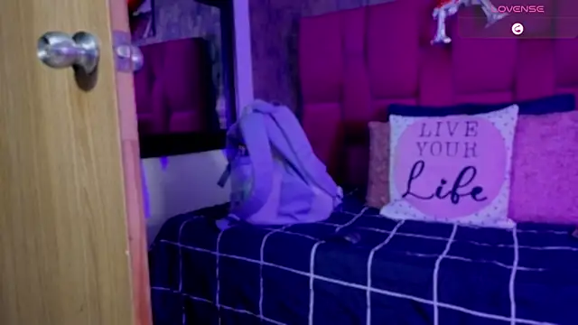 camila  bouzas online show from 02/17/26, 12:02