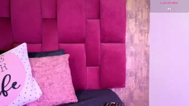 camila  bouzas online show from 02/12/26, 11:54