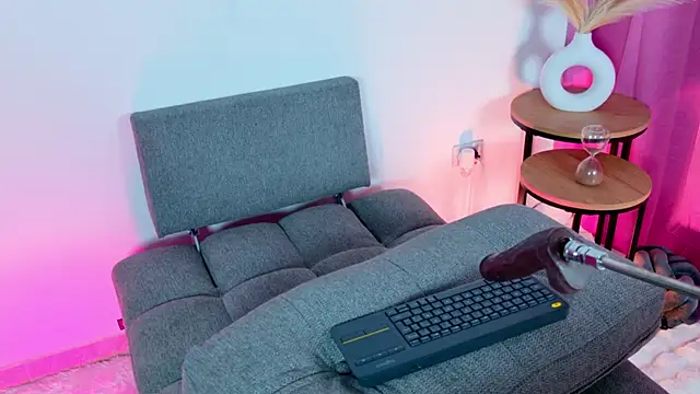 Celesttebloom   online show from 10/30/25, 02:32