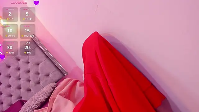 Sophiia 77 online show from 11/06/25, 10:14