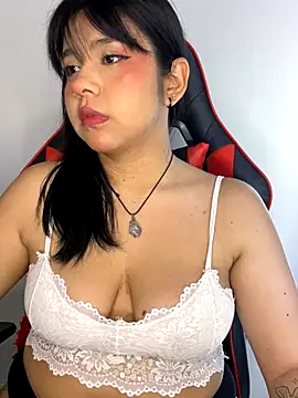  Bella 7 online show from 11/18/25, 02:49