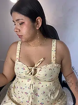 Snapshot of _Bella_7 chatting on 05/30/26, 02:40 Bella 7 online show from 05/30/26, 02:40