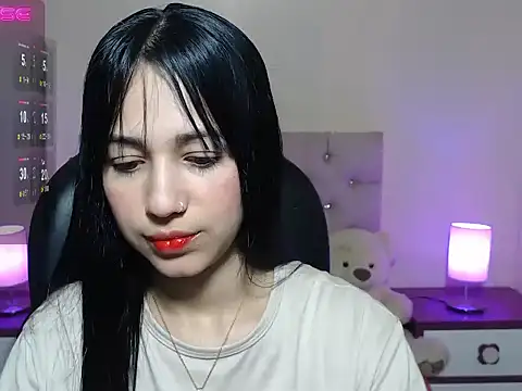 gabyy cute  online show from 10/29/25, 01:48