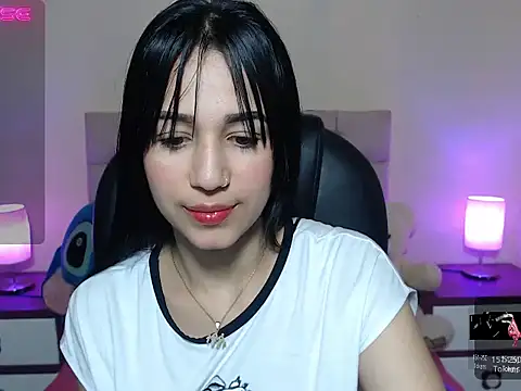 gabyy cute  online show from 11/11/25, 02:39