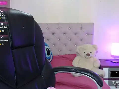 gabyy cute  online show from 11/06/25, 07:34