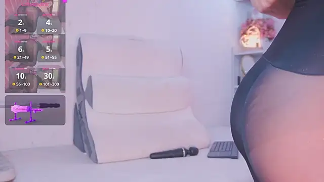 ElodieRousse  online show from 04/16/26, 08:37