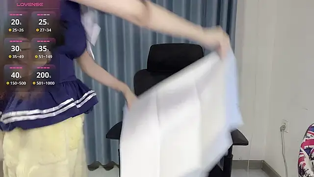 Momo-999 online show from 11/10/25, 04:45