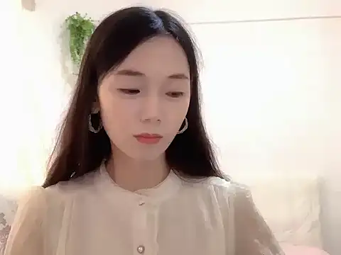 Keke-Baby170 online show from 10/28/25, 06:45