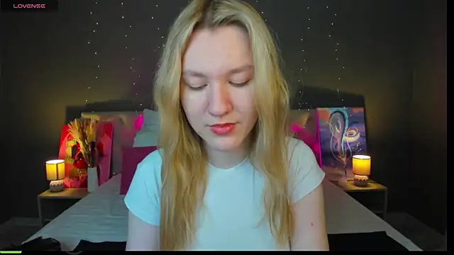 LinaRayy online show from 10/21/25, 09:30