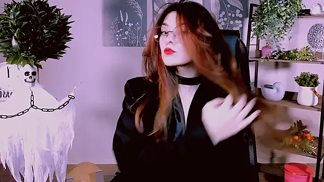 Snapshot of AnaSteisher chatting on 10/27/25, 01:23 AnaSteisher online show from 10/27/25, 01:23