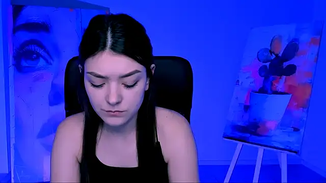 Snapshot of AnaSteisher chatting on 12/04/25, 01:10 AnaSteisher online show from 12/04/25, 01:10