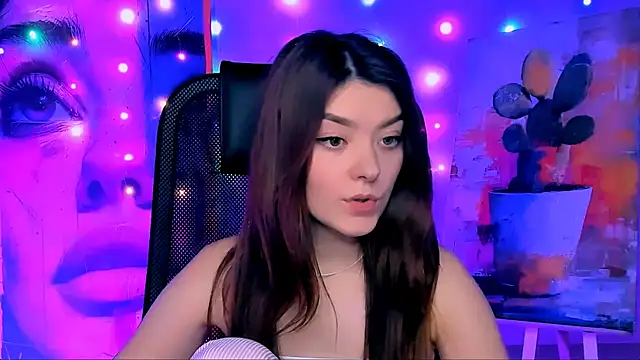 Snapshot of AnaSteisher chatting on 12/17/25, 03:50 AnaSteisher online show from 12/17/25, 03:50