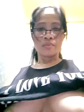 Snapshot of sexy_ketty chatting on 10/23/25, 10:19 sexy ketty online show from 10/23/25, 10:19