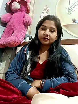 Snapshot of Vanshika1432 chatting on 11/15/25, 02:48 Vanshika1432 online show from 11/15/25, 02:48