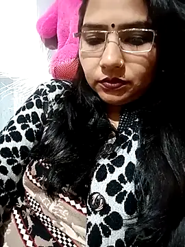 Snapshot of Vanshika1432 chatting on 11/30/25, 01:01 Vanshika1432 online show from 11/30/25, 01:01