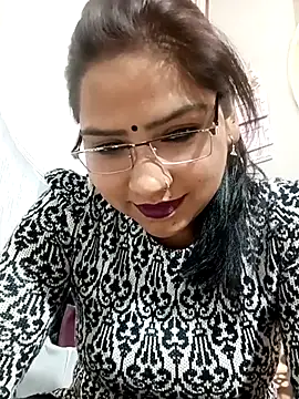 Snapshot of Vanshika1432 chatting on 12/01/25, 11:55 Vanshika1432 online show from 12/01/25, 11:55