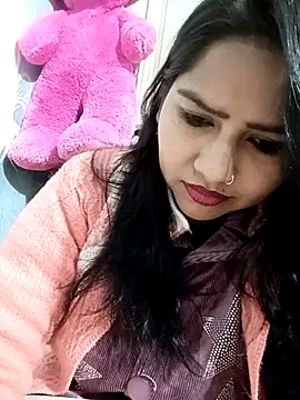 Snapshot of Vanshika1432 chatting on 12/16/25, 05:00 Vanshika1432 online show from 12/16/25, 05:00