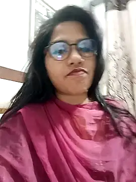 Snapshot of Vanshika1432 chatting on 10/28/25, 05:18 Vanshika1432 online show from 10/28/25, 05:18