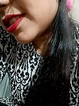 Snapshot of Vanshika1432 chatting on 11/17/25, 04:49 Vanshika1432 online show from 11/17/25, 04:49