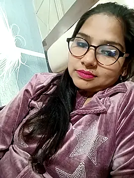 Snapshot of Vanshika1432 chatting on 11/21/25, 12:59 Vanshika1432 online show from 11/21/25, 12:59