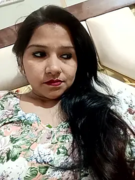 Snapshot of Vanshika1432 chatting on 10/27/25, 04:57 Vanshika1432 online show from 10/27/25, 04:57