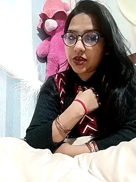 Snapshot of Vanshika1432 chatting on 11/16/25, 03:11 Vanshika1432 online show from 11/16/25, 03:11