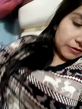 Snapshot of Vanshika1432 chatting on 11/12/25, 07:18 Vanshika1432 online show from 11/12/25, 07:18