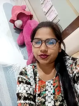 Snapshot of Vanshika1432 chatting on 10/29/25, 04:11 Vanshika1432 online show from 10/29/25, 04:11