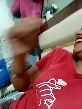 Snapshot of Vanshika1432 chatting on 11/13/25, 07:29 Vanshika1432 online show from 11/13/25, 07:29