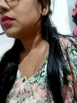 Snapshot of Vanshika1432 chatting on 11/09/25, 02:21 Vanshika1432 online show from 11/09/25, 02:21