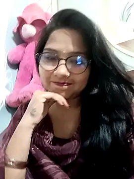 Snapshot of Vanshika1432 chatting on 10/22/25, 05:18 Vanshika1432 online show from 10/22/25, 05:18