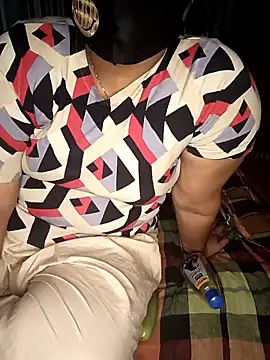 Priyanka-Khan online show from 06/15/26, 03:51