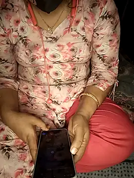 Snapshot of Priyanka-Khan chatting on 05/14/26, 06:38 Priyanka-Khan online show from 05/14/26, 06:38