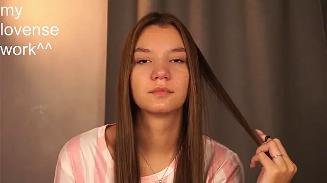 BrynnHolverson online show from 10/26/25, 07:25