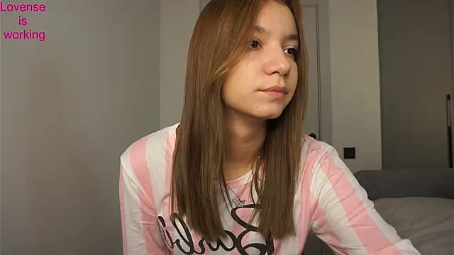 BrynnHolverson online show from 11/01/25, 07:52