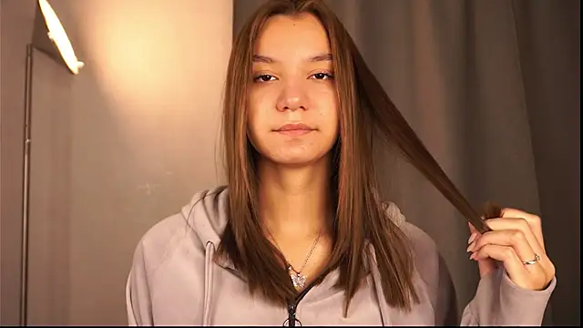 BrynnHolverson online show from 10/25/25, 05:57