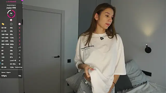 BrynnHolverson online show from 11/30/25, 07:14