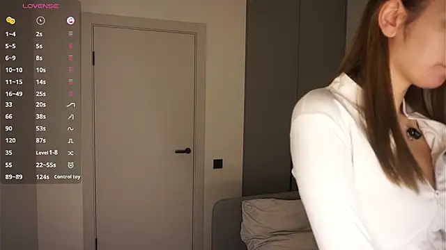 Snapshot of BrynnHolverson chatting on 01/16/26, 08:24 BrynnHolverson online show from 01/16/26, 08:24