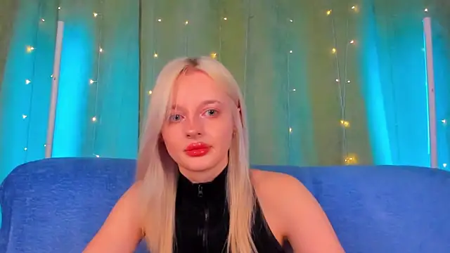Snapshot of AlessaKiss chatting on 06/04/26, 02:38 AlessaKiss online show from 06/04/26, 02:38