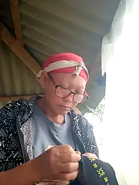 nui-show online show from 11/08/25, 02:04